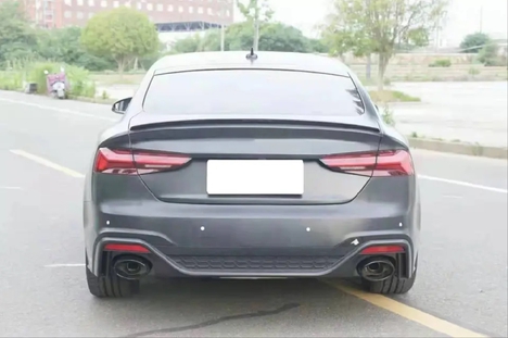 AUDI A5 2021+ IÇIN UYUMLU 4 KAPI RS5 ARKA TAMPON DİFÜZÖR EGZOZ SET